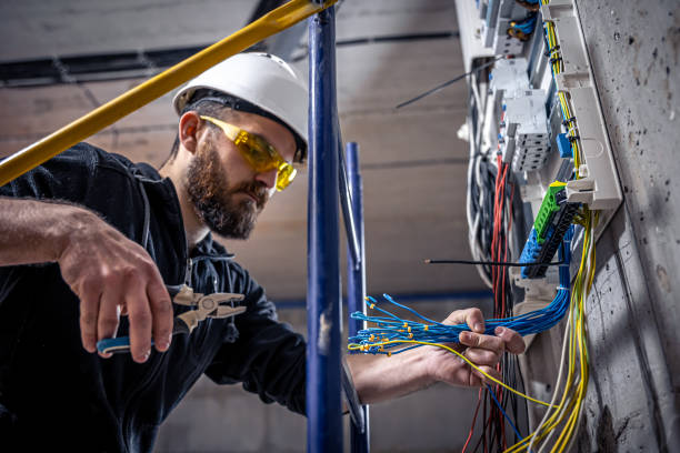 Best Electrical Troubleshooting Services  in Venice, IL